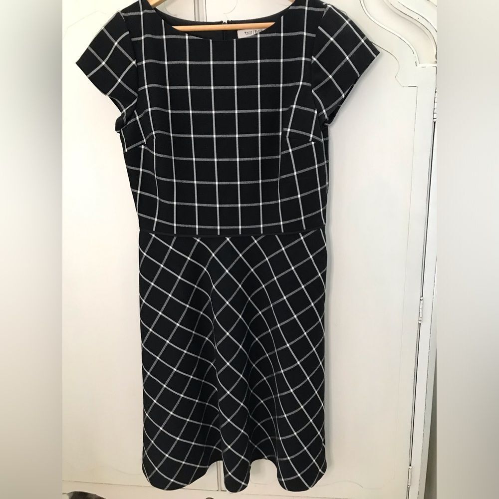 White House Black Market Black Cream Windowpane Cap Sleeve Classic Dress 10